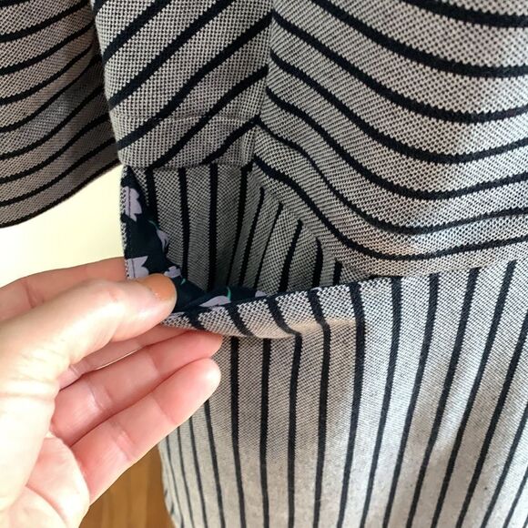 Cabi Grey And Navy Striped Hidden Button 3/4 Sleeve Coat Size L W/Shoulder Pads - Picture 6 of 17
